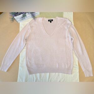 Express Women's Soft Pink V-Neck Sweater